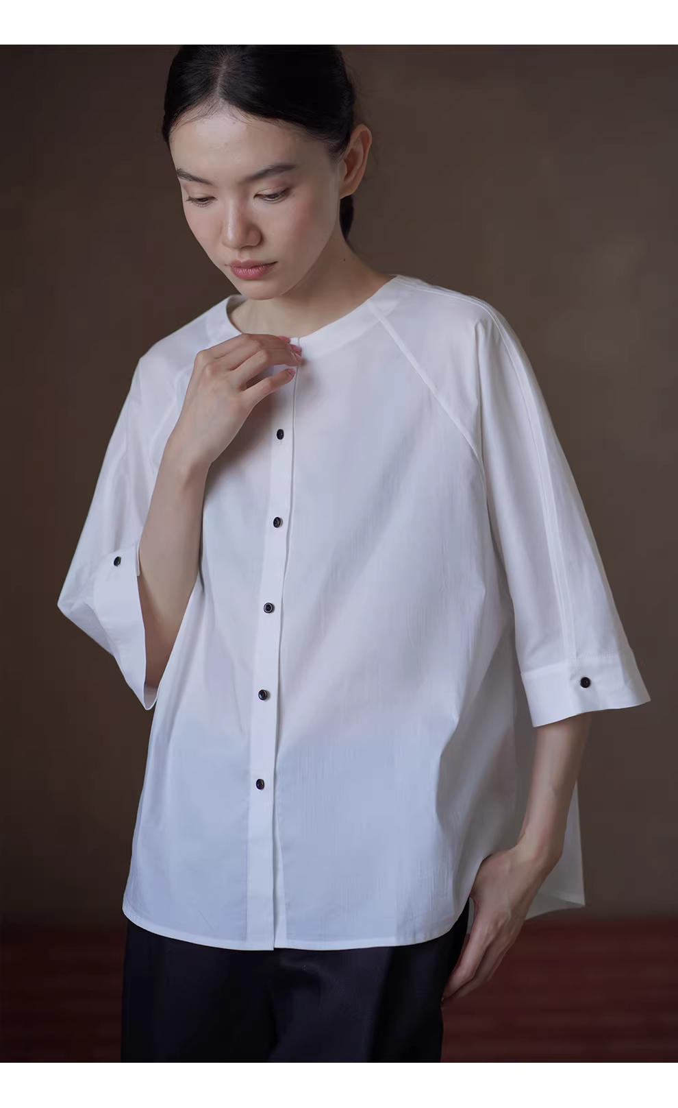 通勤天菜白襯衫圓領撞色紐扣插肩袖顯瘦寬鬆簡約上衣女,通勤天菜白襯衫圓領撞色紐扣插肩袖顯瘦寬鬆簡約上衣女,HBFS1077,通勤天菜白襯衫圓領撞色紐扣插肩袖顯瘦寬鬆簡約上衣女,舒適實穿,撞色扣子