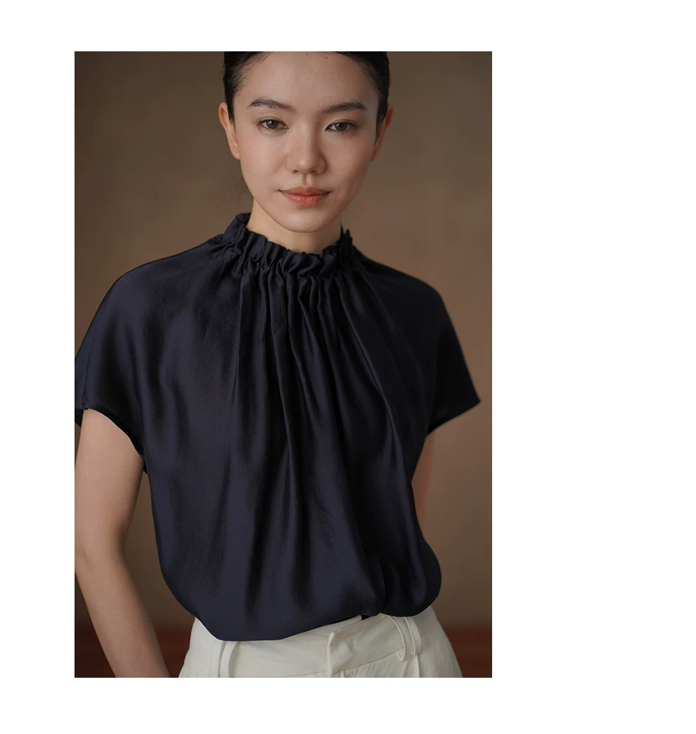 品質光澤緞感垂墜順滑捏褶花邊立領通勤顯瘦蝙蝠袖襯衫,品質光澤緞感垂墜順滑捏褶花邊立領通勤顯瘦蝙蝠袖襯衫,HBFS1102,品質光澤緞感垂墜順滑捏褶花邊立領通勤顯瘦蝙蝠袖襯衫,質感面料,木耳立領