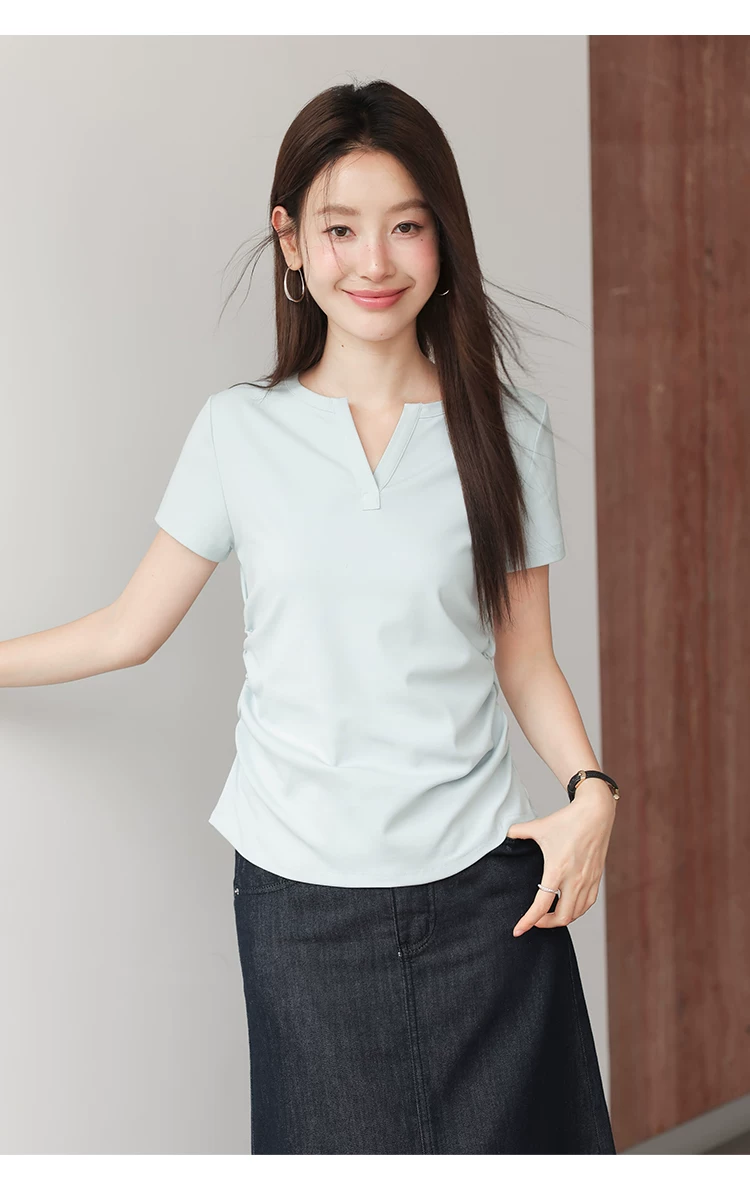 大尺碼胖mm巨好看正肩短袖T恤女2026新款夏裝抽褶淺藍色上衣,大尺碼胖mm巨好看正肩短袖T恤女2026新款夏裝抽褶淺藍色上衣,HBFS1182,大尺碼胖mm巨好看正肩短袖T恤女2026新款夏裝抽褶淺藍色上衣,半開V領,腰間抓褶