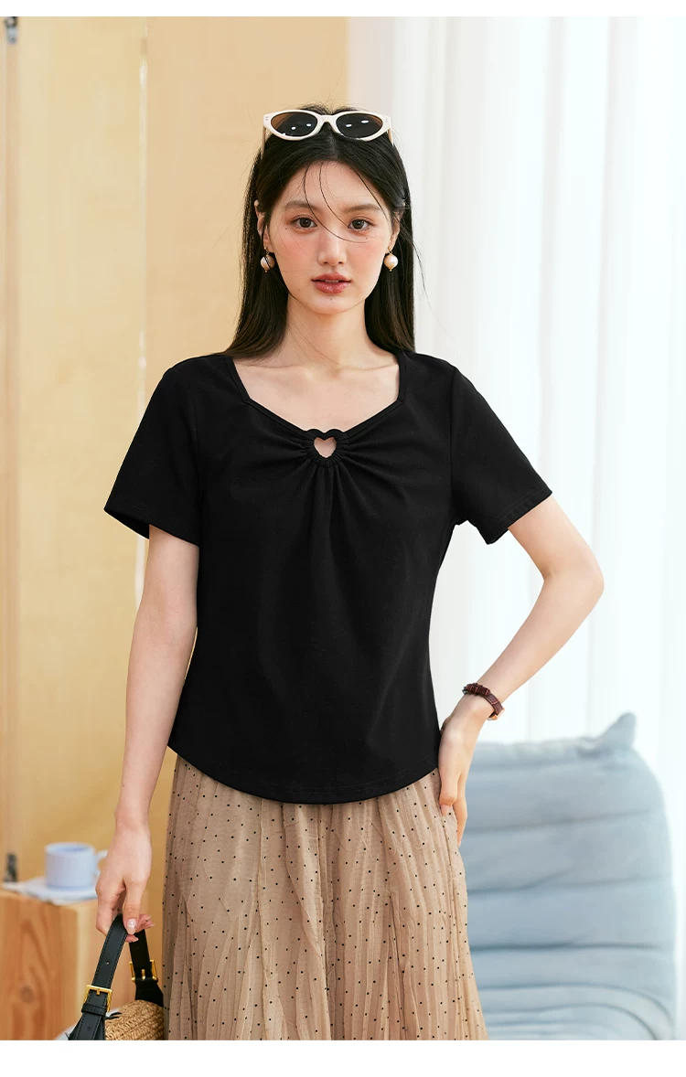 大尺碼夏裝方領黑色短袖T恤女2026新款法式絕美愛心鏤空上衣,大尺碼夏裝方領黑色短袖T恤女2026新款法式絕美愛心鏤空上衣,HBFS1232,大尺碼夏裝方領黑色短袖T恤女2026新款法式絕美愛心鏤空上衣,中大尺碼,愛心簍空