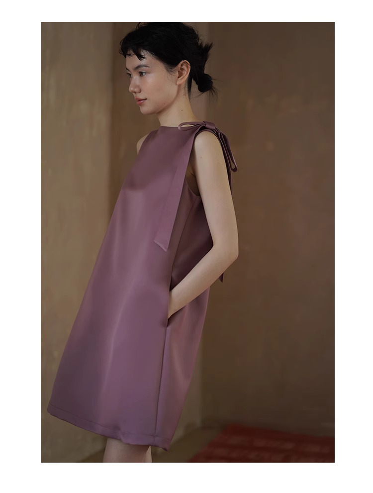 冷萃玫瑰洋裝顯白光澤綢感蝴蝶結無袖A字顯瘦背心裙女