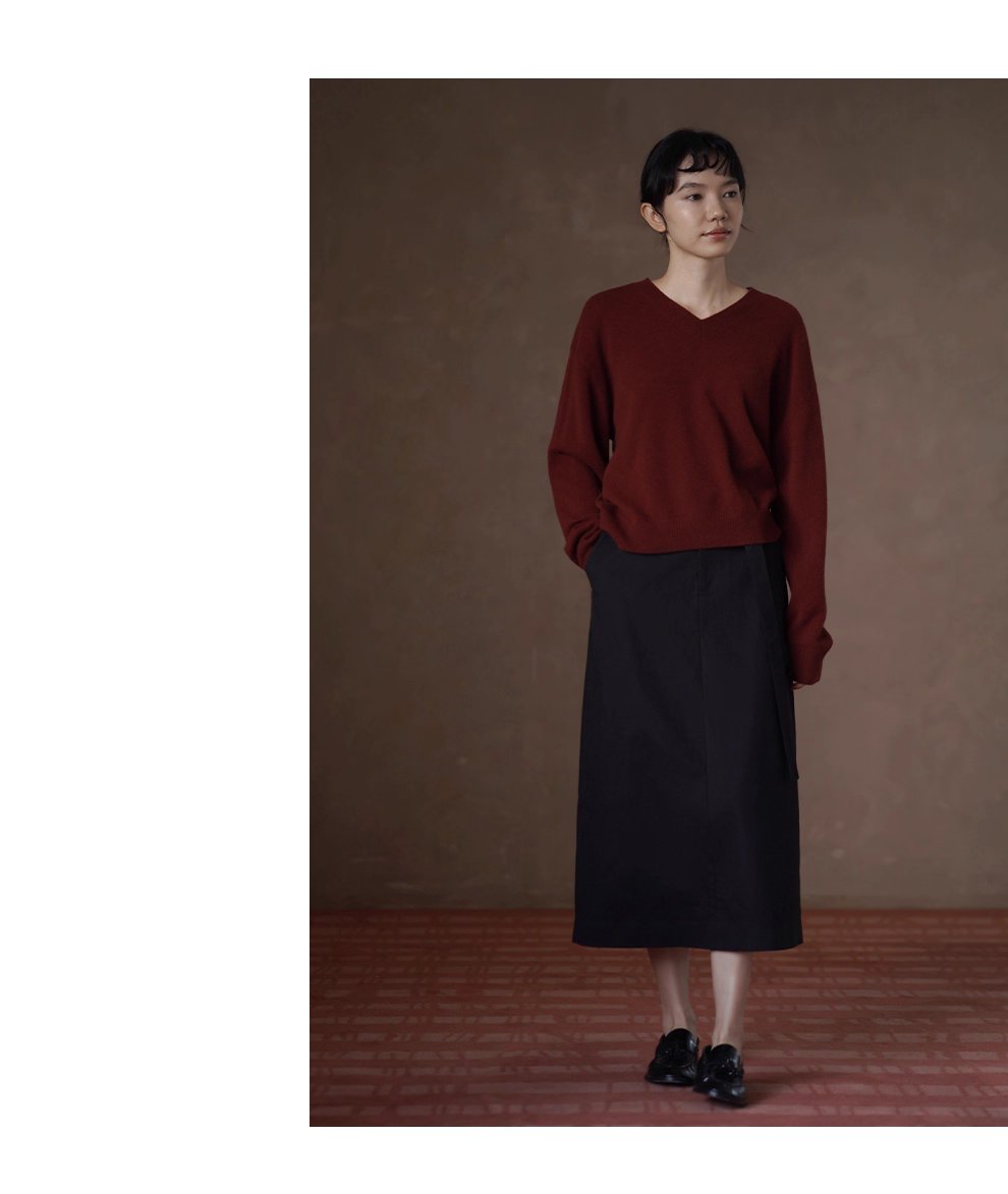 復古勃更第紅顯白柔軟山羊絨羊毛混紡顯瘦V領寬鬆毛衣女