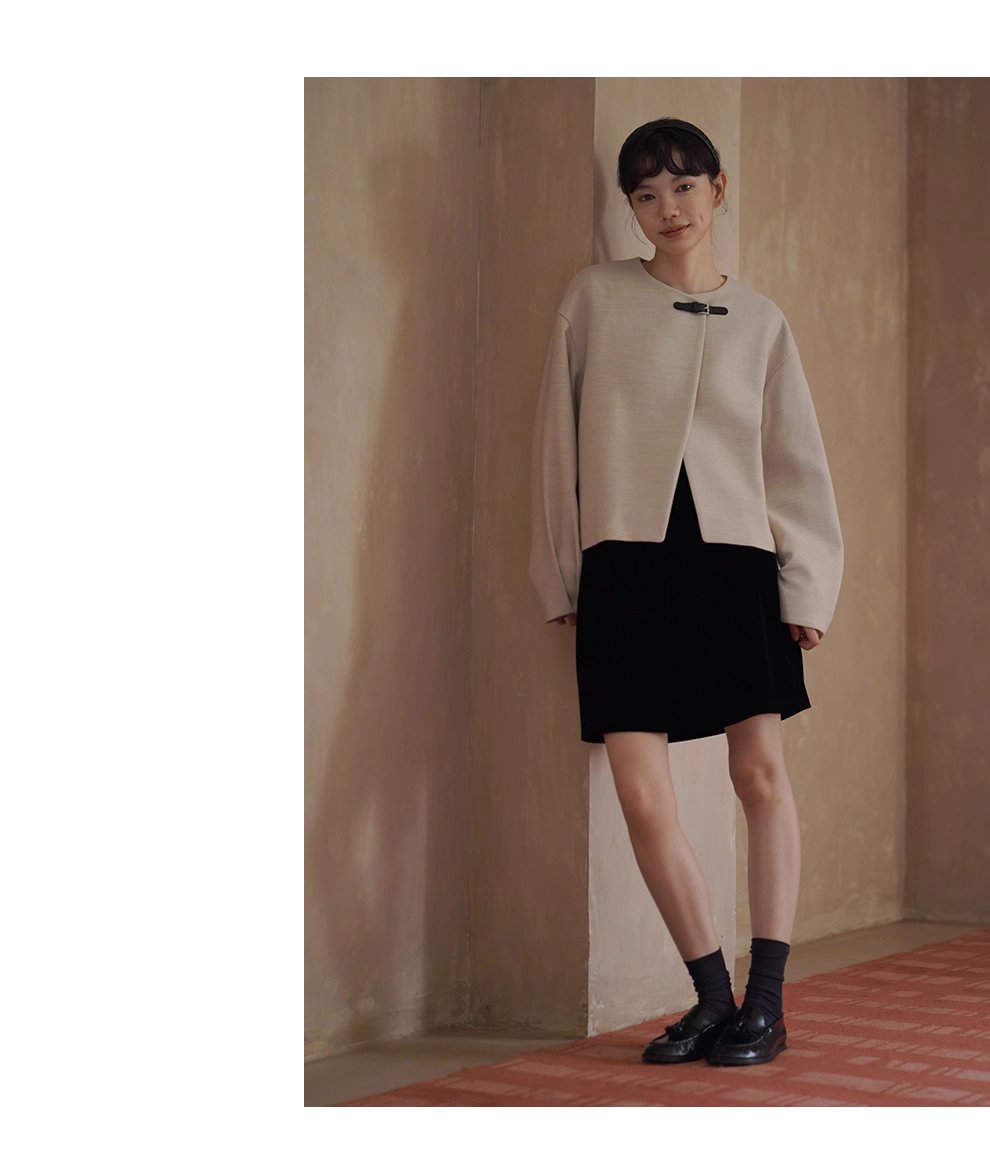 精巧皮袢系列羊毛精紡橫紋肌理感寬鬆圓領通勤西裝外套