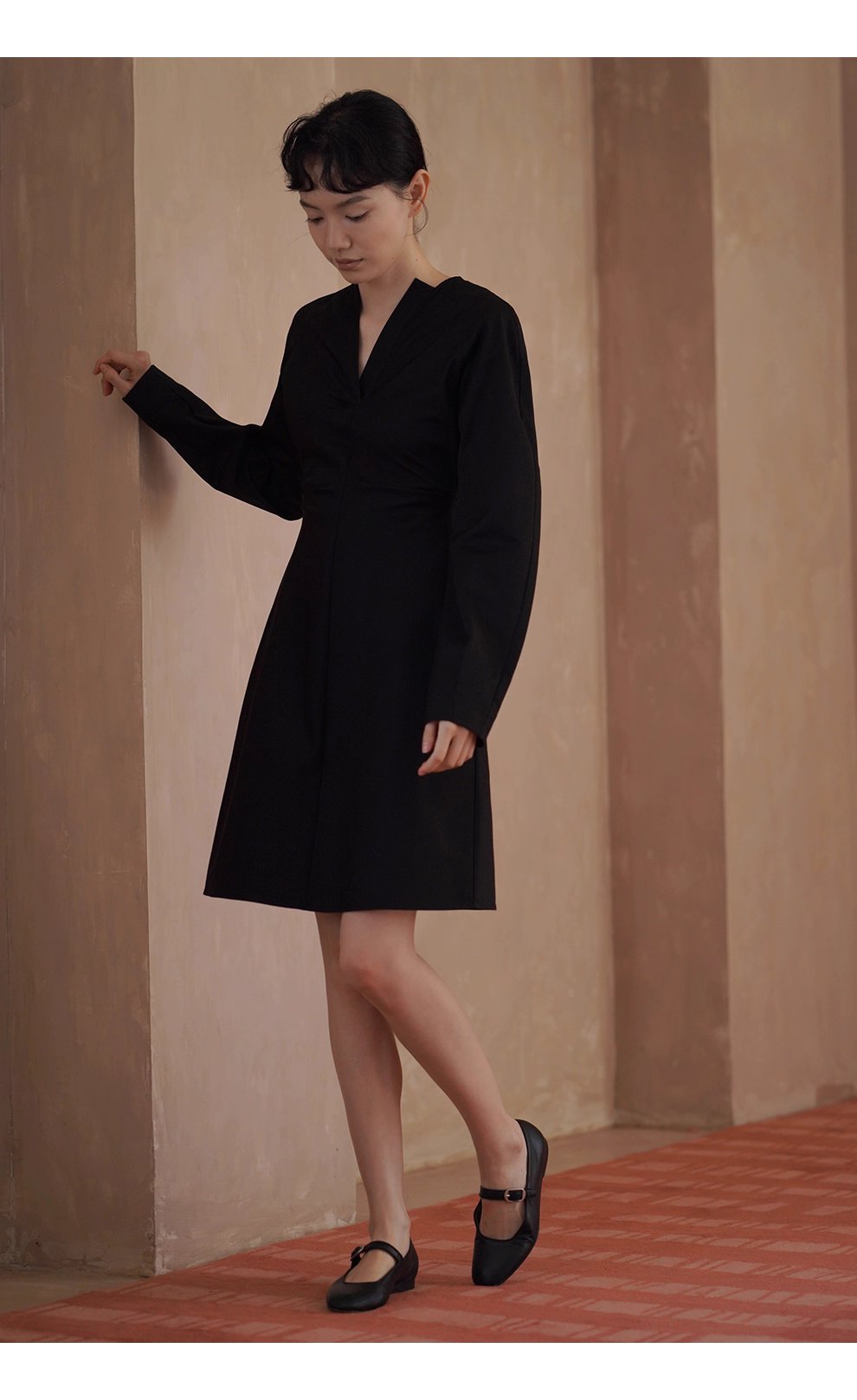 極簡廓形收腰剪裁寬鬆羊腿袖通勤短款顯瘦小個子洋裝