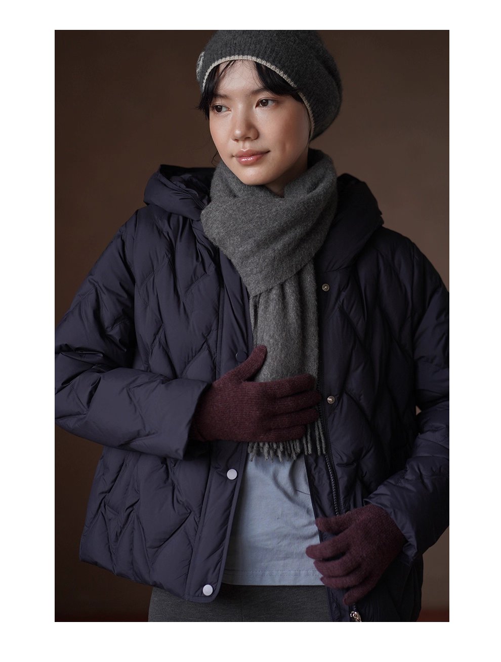 高密仿鑽絨人字紋絎線新國標90白鴨絨連帽短款羽絨衣女