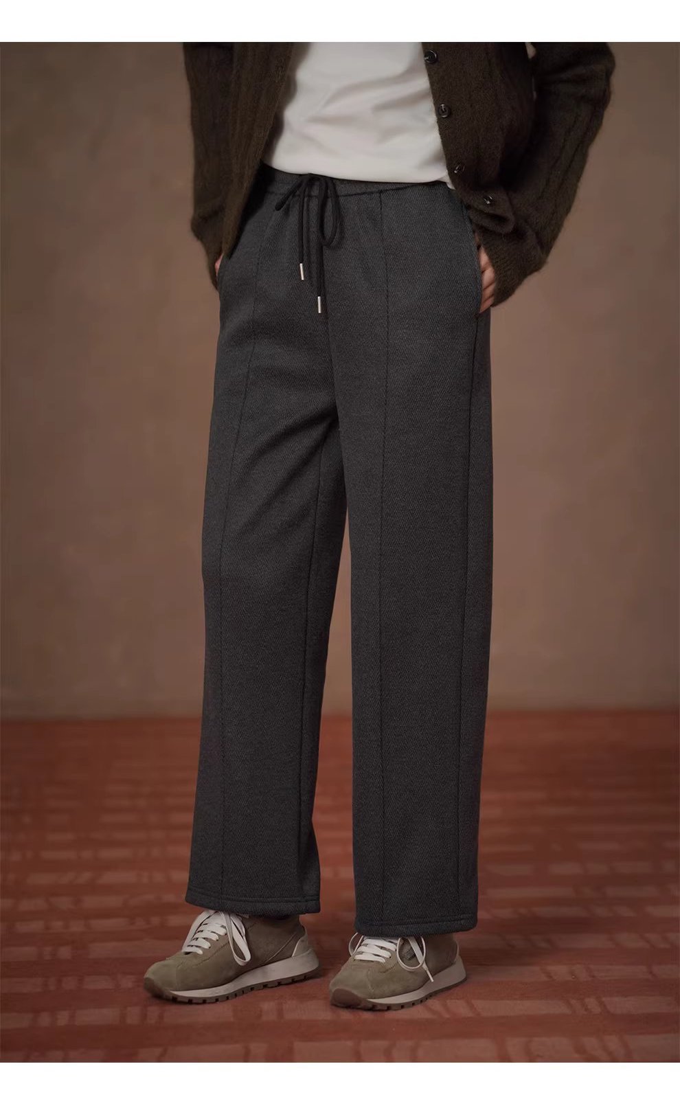 抗凍b備高回彈嬰兒絨鬆緊高腰人字紋顯瘦運動寬鬆長褲女,抗凍b備高回彈嬰兒絨鬆緊高腰人字紋顯瘦運動寬鬆長褲女,HBEW3041,抗凍b備高回彈嬰兒絨鬆緊高腰人字紋顯瘦運動寬鬆長褲女,彈性舒適,人字紋