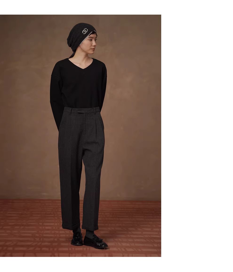 長期主義基本款內搭含羊毛軟糯V領寬鬆衛衣休閒顯瘦上衣,長期主義基本款內搭含羊毛軟糯V領寬鬆衛衣休閒顯瘦上衣,HBEW1175,長期主義基本款內搭含羊毛軟糯V領寬鬆衛衣休閒顯瘦上衣,V領造型,羊毛混紡