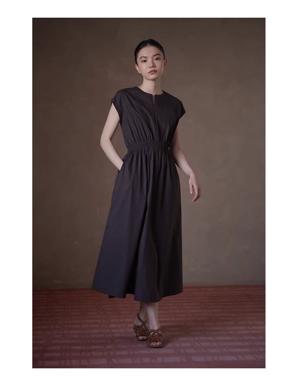 通勤的要義100棉顯瘦好版型收腰V領大裙擺遮肉連身裙女,通勤的要義100棉顯瘦好版型收腰V領大裙擺遮肉連身裙女,HBFS7016,通勤的要義100棉顯瘦好版型收腰V領大裙擺遮肉連身裙女,全棉親膚,A字版修身