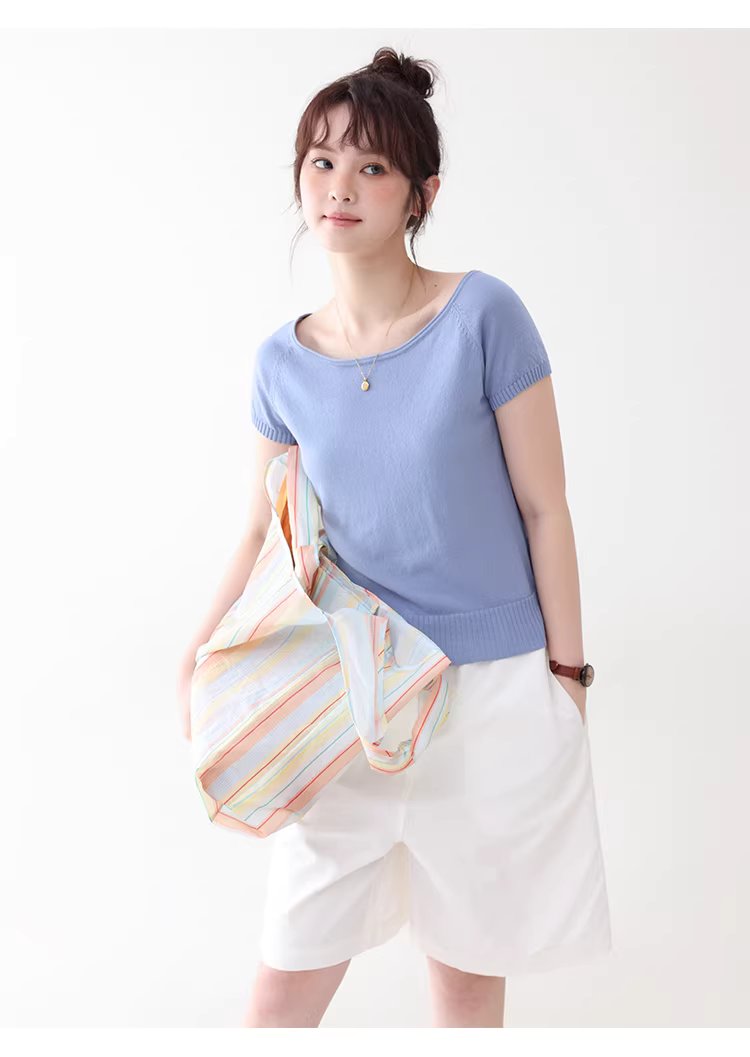 純色小一字領側開叉針織衫女夏新款慵懶顯瘦短袖上衣,純色小一字領側開叉針織衫女夏新款慵懶顯瘦短袖上衣,HBFS1051,純色小一字領側開叉針織衫女夏新款慵懶顯瘦短袖上衣,側邊開衩,薄款針織