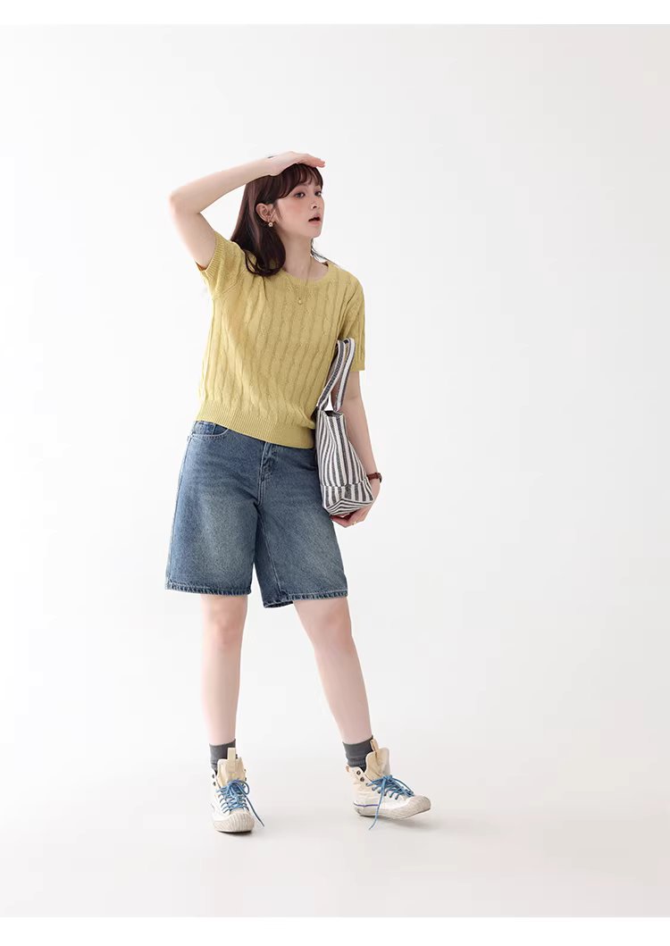 慵懶純色扭花短袖圓領針織衫女夏季新款簡約透氣上衣,慵懶純色扭花短袖圓領針織衫女夏季新款簡約透氣上衣,HBFS1056,慵懶純色扭花短袖圓領針織衫女夏季新款簡約透氣上衣,簡約質感,麻花針織