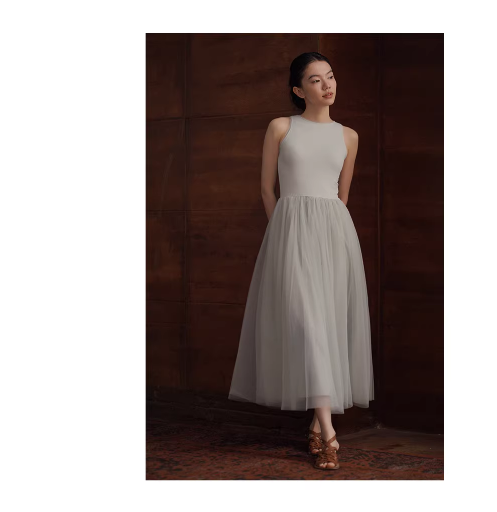 浪漫仲夏夜朦朧夢幻網紗大裙擺拼接彈性無袖圓領洋裝,浪漫仲夏夜朦朧夢幻網紗大裙擺拼接彈性無袖圓領洋裝,HBFS7029,浪漫仲夏夜朦朧夢幻網紗大裙擺拼接彈性無袖圓領洋裝,溫柔仙氣,上貼下寬