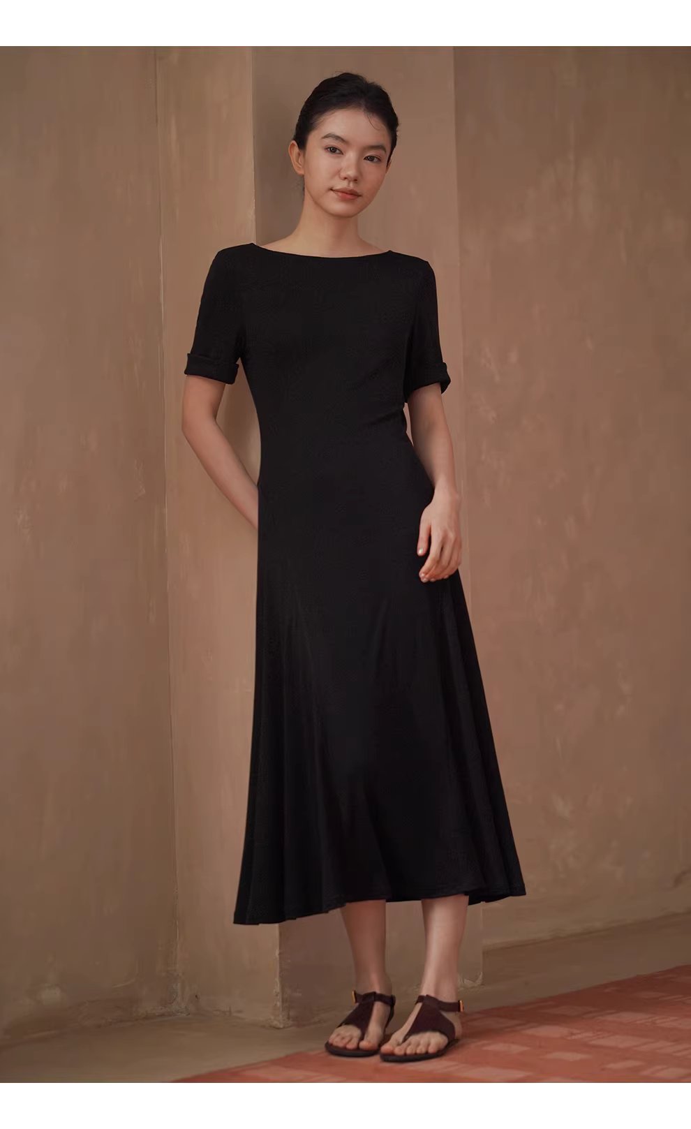 顯瘦標配小黑裙彈性親膚合身遮肉中袖圓領長洋裝女,顯瘦標配小黑裙彈性親膚合身遮肉中袖圓領長洋裝女,HBFS7035,顯瘦標配小黑裙彈性親膚合身遮肉中袖圓領長洋裝女,彈性親膚,收腰顯瘦