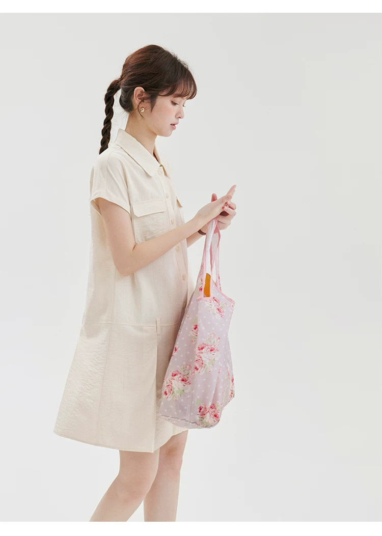 工裝感翻領壓褶洋裝女夏季新款減齡寬鬆短裙子,工裝感翻領壓褶洋裝女夏季新款減齡寬鬆短裙子,HBFS7145,工裝感翻領壓褶洋裝女夏季新款減齡寬鬆短裙子,工裝造型,壓褶細節