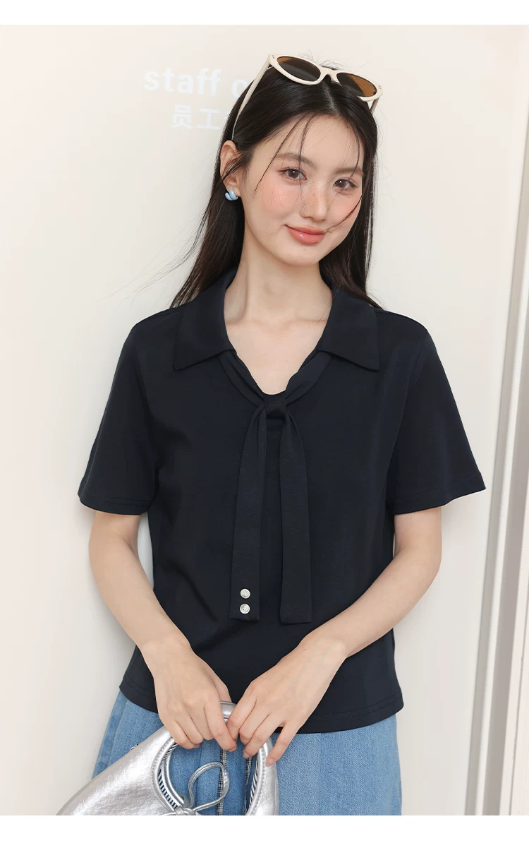 胖mm大尺碼女裝短袖T恤2026全新減齡夏裝綁帶翻領藏青色上衣,胖mm大尺碼女裝短袖T恤2026全新減齡夏裝綁帶翻領藏青色上衣,HBFS1293,胖mm大尺碼女裝短袖T恤2026全新減齡夏裝綁帶翻領藏青色上衣,中大尺碼,綁繩領口