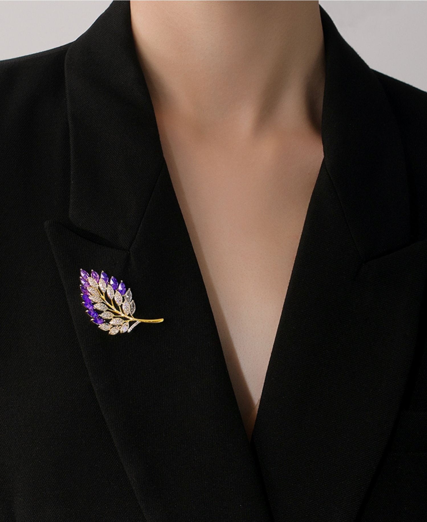 紫水晶鋯石精緻葉胸針女高級感大氣設計秋冬大衣西裝別針配件