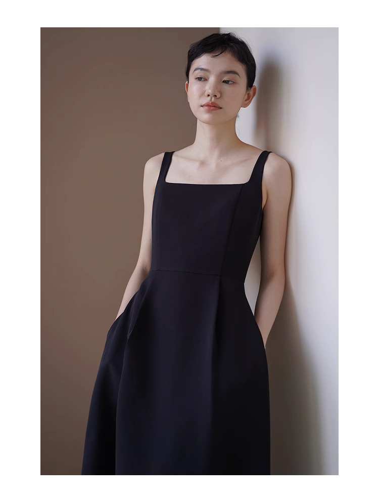 優雅赫本風小黑裙高腰分割拼接氣質方領背心A字洋裝女