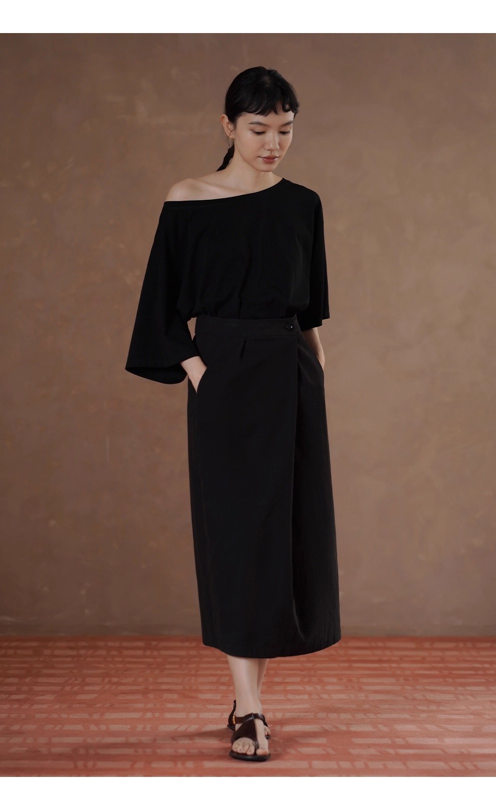 鬆弛自在法式上衣斜肩大領口輕薄透氣寬鬆顯瘦中袖T恤女