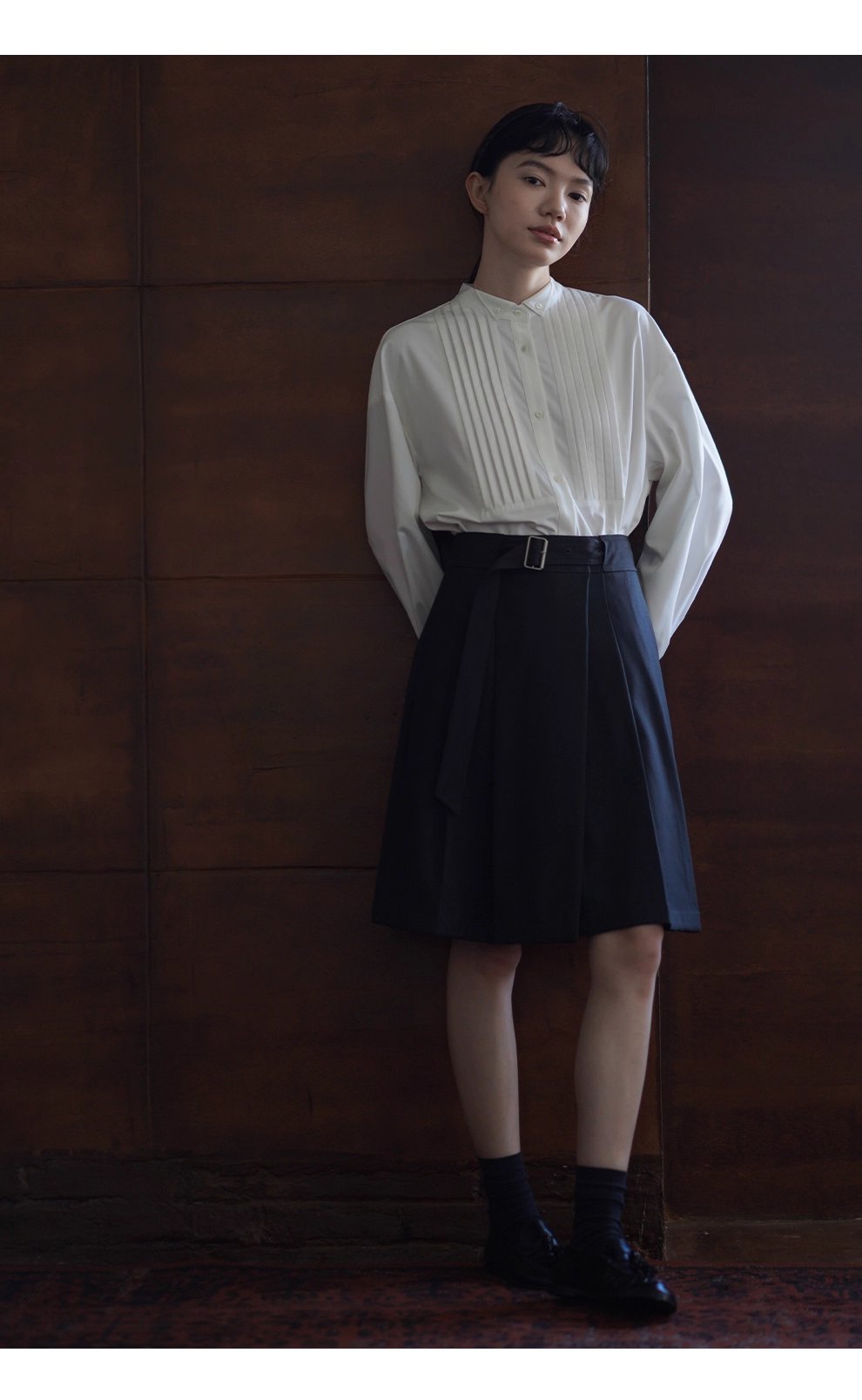 復古回潮小翻領精緻塔克線門襟經典H版型顯瘦通勤襯衫女