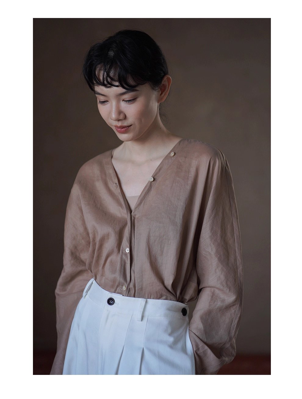 天然苧麻棉乾爽透氣肌理V領連肩袖薄顯瘦通勤長袖襯衫