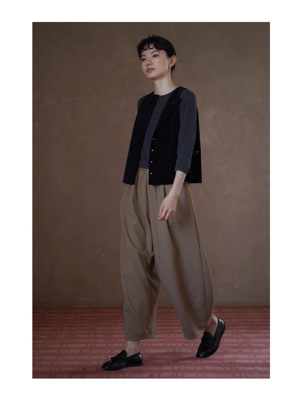 簡約仙品內搭羊毛混紡輕薄合身柔軟親膚圓領針織上衣女