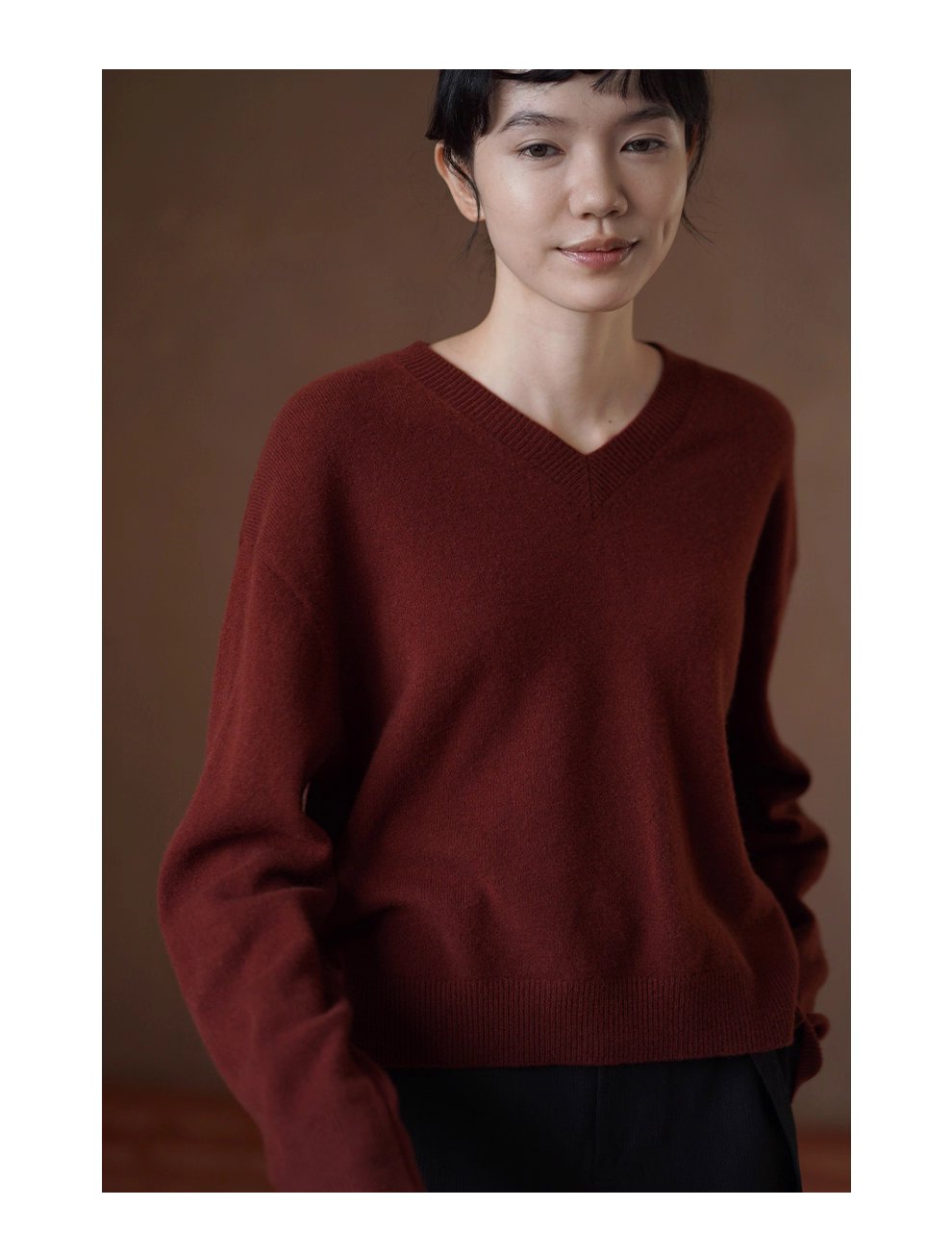 復古勃更第紅顯白柔軟山羊絨羊毛混紡顯瘦V領寬鬆毛衣女