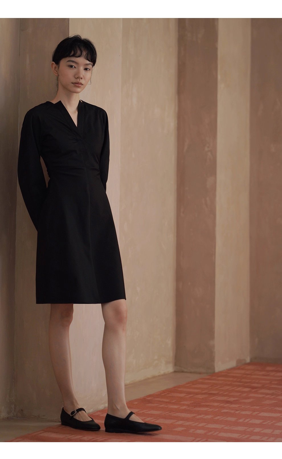 極簡廓形收腰剪裁寬鬆羊腿袖通勤短款顯瘦小個子洋裝