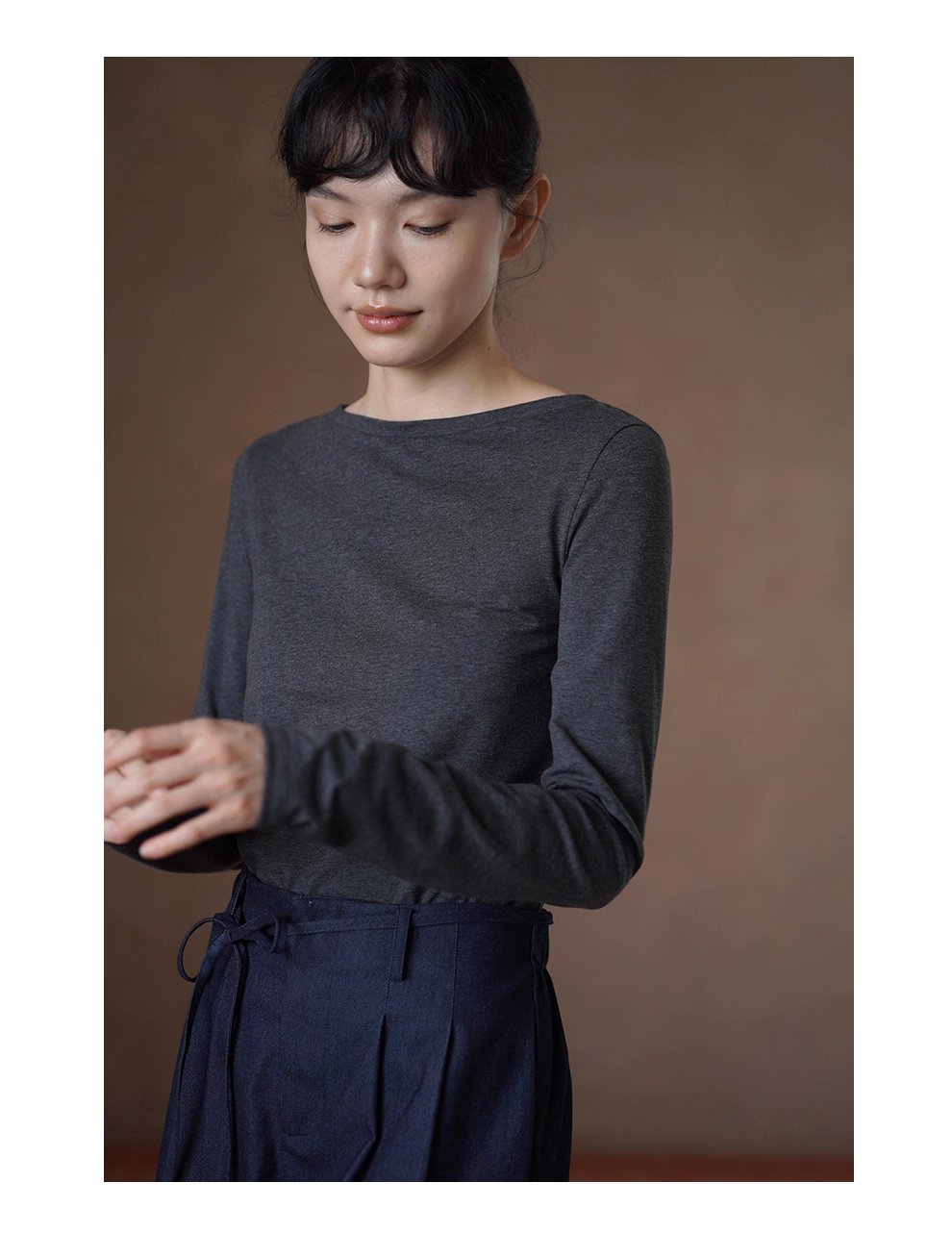 S級基本款內搭深花灰肌理彈性顯瘦合身一字領長袖上衣女