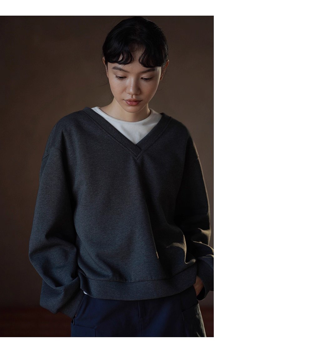 太空旅行衛衣V領寬鬆顯瘦休閒挺括H版落肩百搭短上衣女