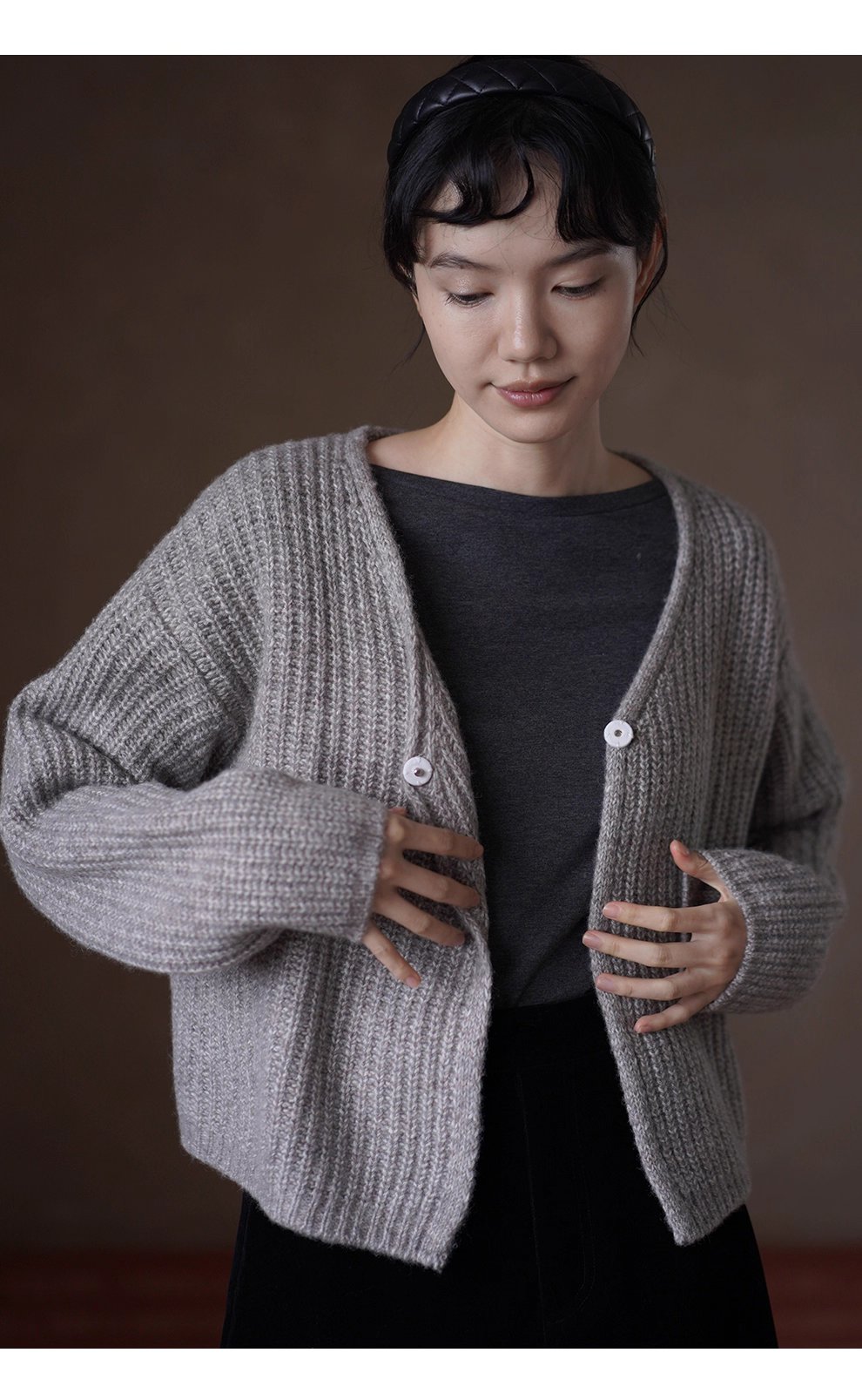 立體復古粗棒針織毛衣高比例羊毛混紡柔軟氛圍V領短外套