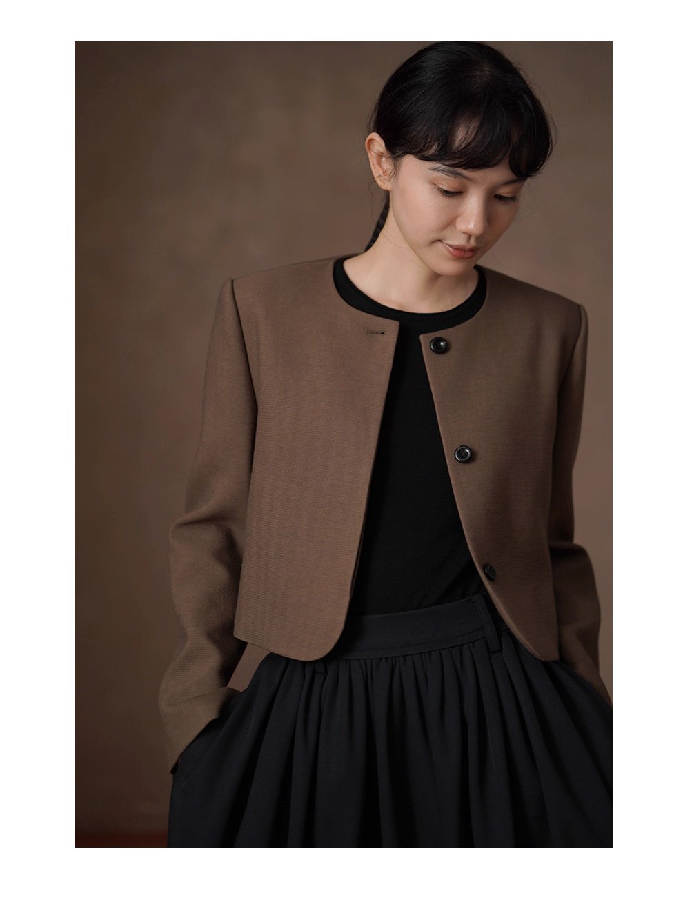 俐落入秋含羊毛西裝圓領短版小個子通勤顯瘦正肩外套