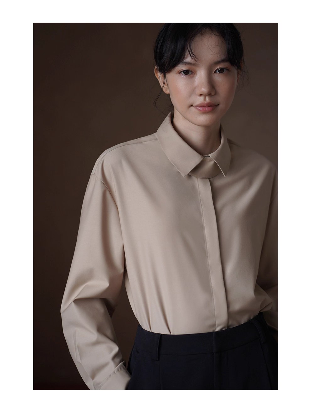 JI致英倫通勤簡約質感長袖襯衫寬鬆H型暗門襟設計上衣女,JI致英倫通勤簡約質感長袖襯衫寬鬆H型暗門襟設計上衣女,HBEW1123,JI致英倫通勤簡約質感長袖襯衫寬鬆H型暗門襟設計上衣女,可拆領袢,俐落有型