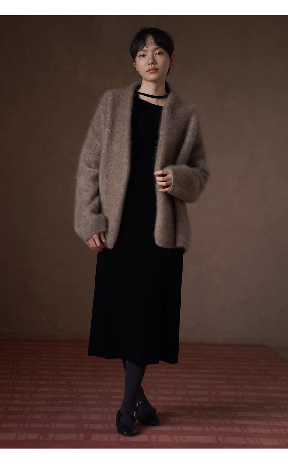 略施粉黛優雅宴會高克重品質絲絨繫帶不對稱領洋裝女