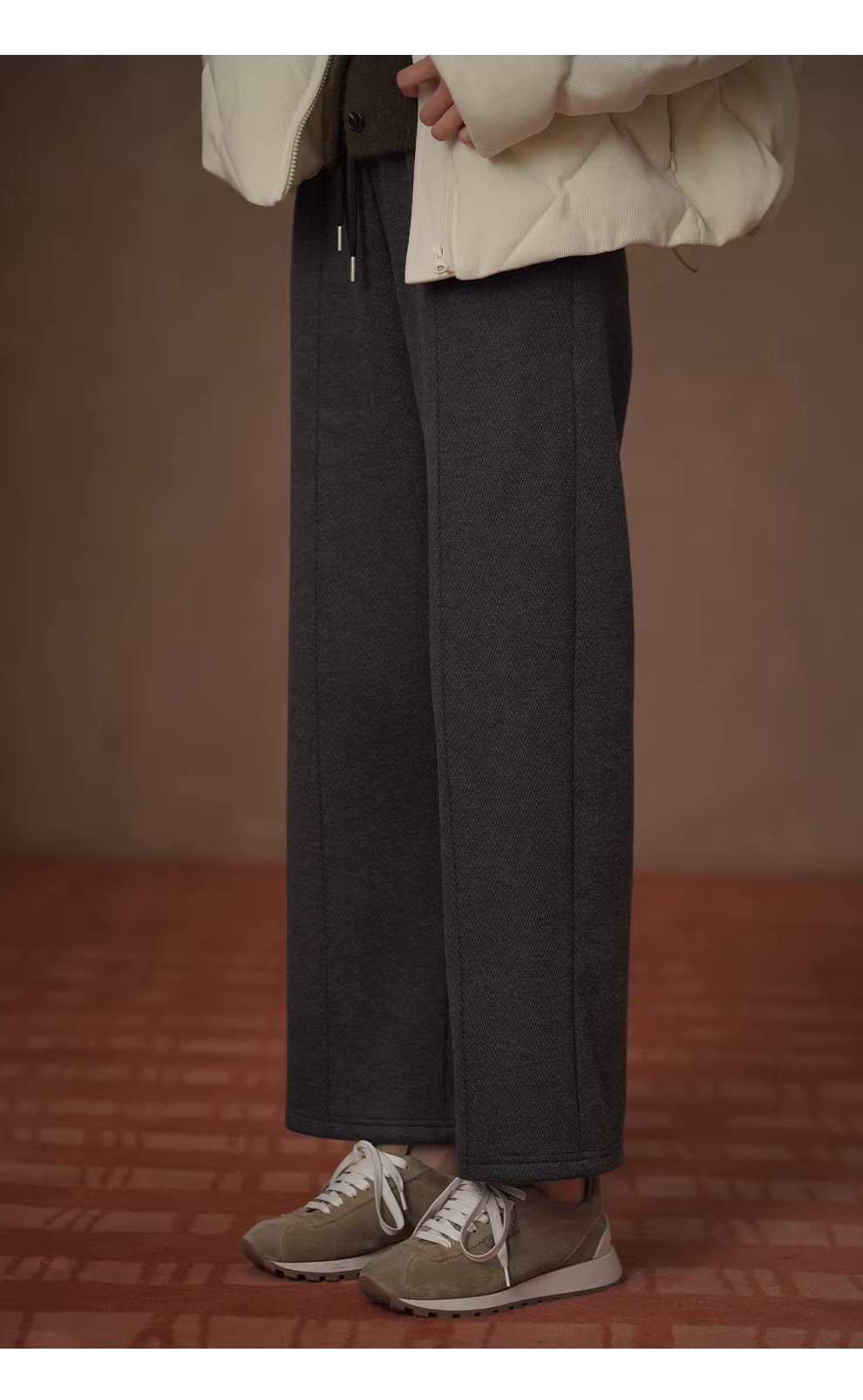 抗凍b備高回彈嬰兒絨鬆緊高腰人字紋顯瘦運動寬鬆長褲女,抗凍b備高回彈嬰兒絨鬆緊高腰人字紋顯瘦運動寬鬆長褲女,HBEW3041,抗凍b備高回彈嬰兒絨鬆緊高腰人字紋顯瘦運動寬鬆長褲女,彈性舒適,人字紋