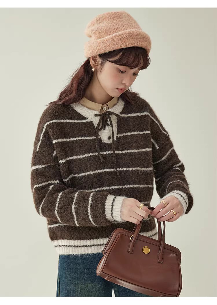 撞色條紋綁帶圓領羊毛毛衣女冬季新款甜美落肩袖上衣,撞色條紋綁帶圓領羊毛毛衣女冬季新款甜美落肩袖上衣,HBEW1155,撞色條紋綁帶圓領羊毛毛衣女冬季新款甜美落肩袖上衣,綁帶衣領,羊毛混紡