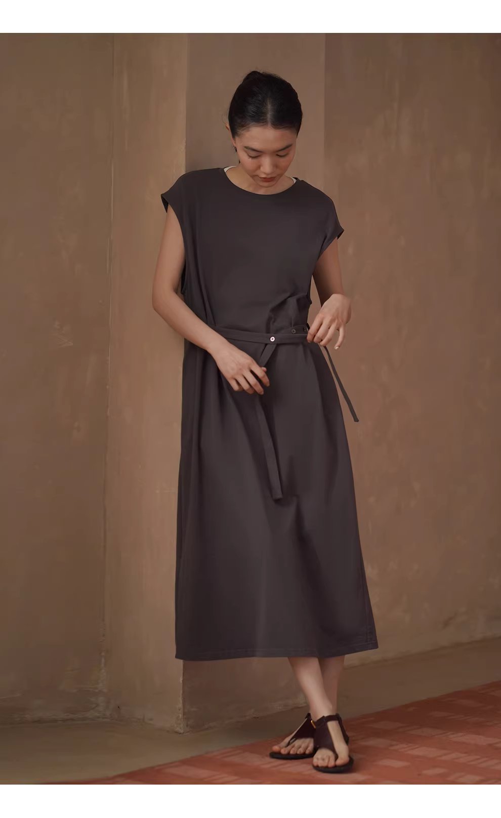 綿柔禪意100棉寬鬆直筒圓領可調式腰帶顯瘦無袖通勤洋裝,綿柔禪意100棉寬鬆直筒圓領可調式腰帶顯瘦無袖通勤洋裝,HBFS7006,綿柔禪意100棉寬鬆直筒圓領可調式腰帶顯瘦無袖通勤洋裝,自然垂墜,簡約大器