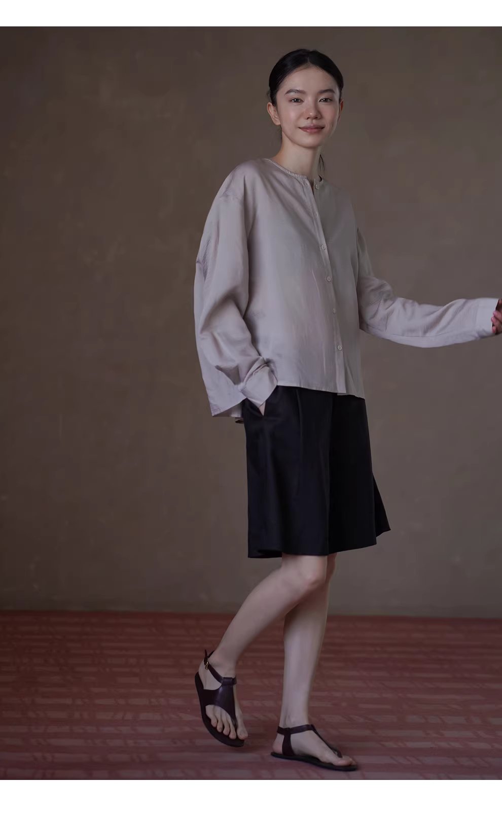 白櫻裊裊微亮光澤肌理感寬鬆顯瘦圓領通勤簡約長袖襯衫,白櫻裊裊微亮光澤肌理感寬鬆顯瘦圓領通勤簡約長袖襯衫,HBFS1058,白櫻裊裊微亮光澤肌理感寬鬆顯瘦圓領通勤簡約長袖襯衫,圓領排扣,親膚柔軟