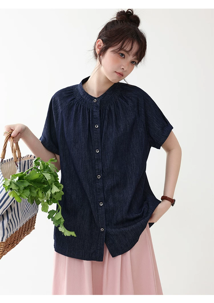 深藍色插肩袖單排扣牛仔襯衫女夏季新款寬鬆圓領上衣,深藍色插肩袖單排扣牛仔襯衫女夏季新款寬鬆圓領上衣,HBFS1104,深藍色插肩袖單排扣牛仔襯衫女夏季新款寬鬆圓領上衣,壓褶細節,俐落剪裁