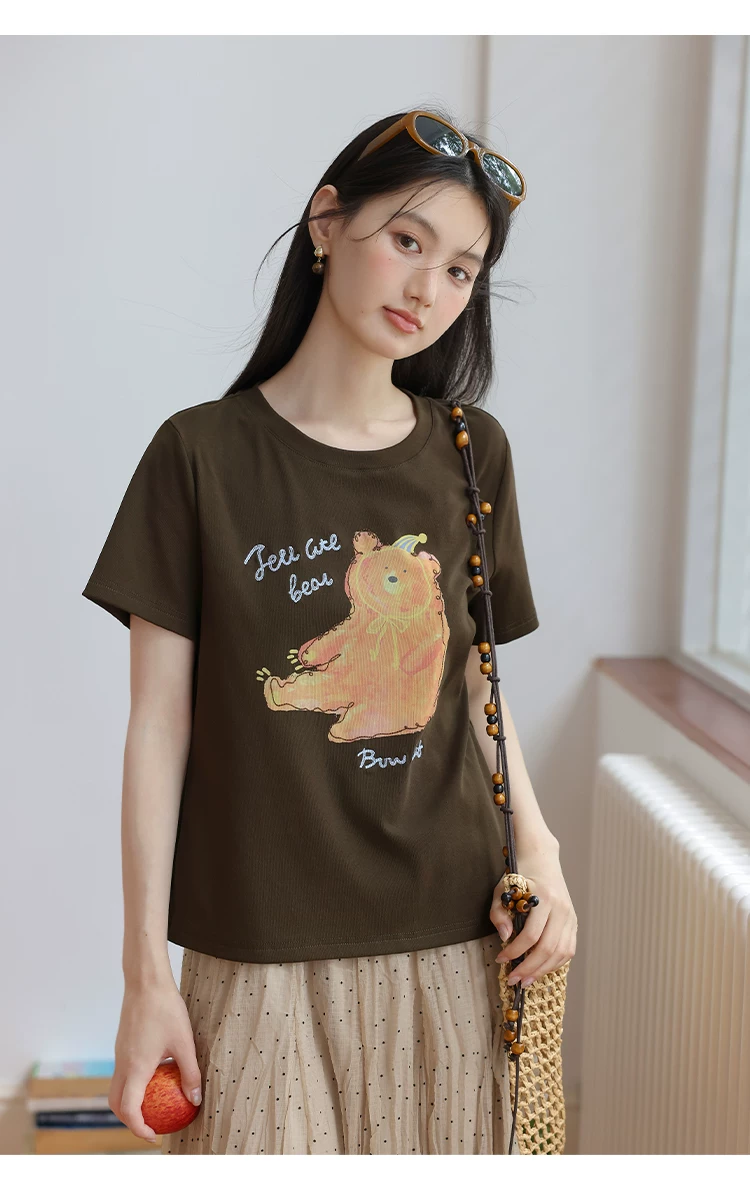 大尺碼夏日短袖T恤女2026新款咖啡色小熊印花巨好看減齡上衣,大尺碼夏日短袖T恤女2026新款咖啡色小熊印花巨好看減齡上衣,HBFS1300,大尺碼夏日短袖T恤女2026新款咖啡色小熊印花巨好看減齡上衣,中大尺碼,童趣印花
