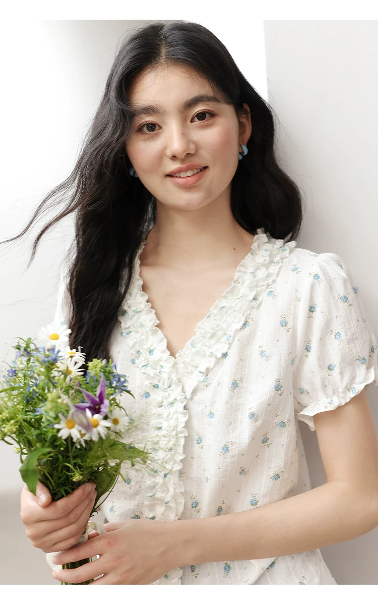 大尺碼法式短袖白襯衫女木耳邊V領上衣女2026夏季碎花襯衣,大尺碼法式短袖白襯衫女木耳邊V領上衣女2026夏季碎花襯衣,HBFS1320,大尺碼法式短袖白襯衫女木耳邊V領上衣女2026夏季碎花襯衣,中大尺碼,荷葉邊領