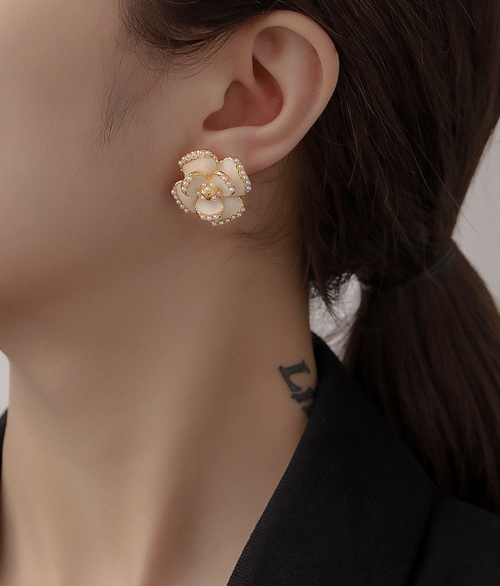 歐美大氣時尚琺瑯花朵輕奢鍍18k金珍珠耳環