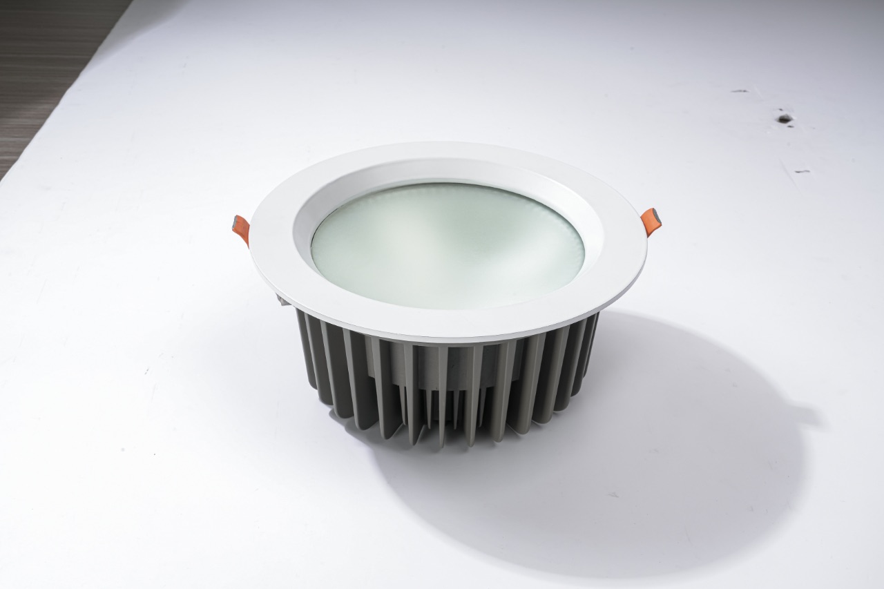 LED 45W霧玻大崁燈