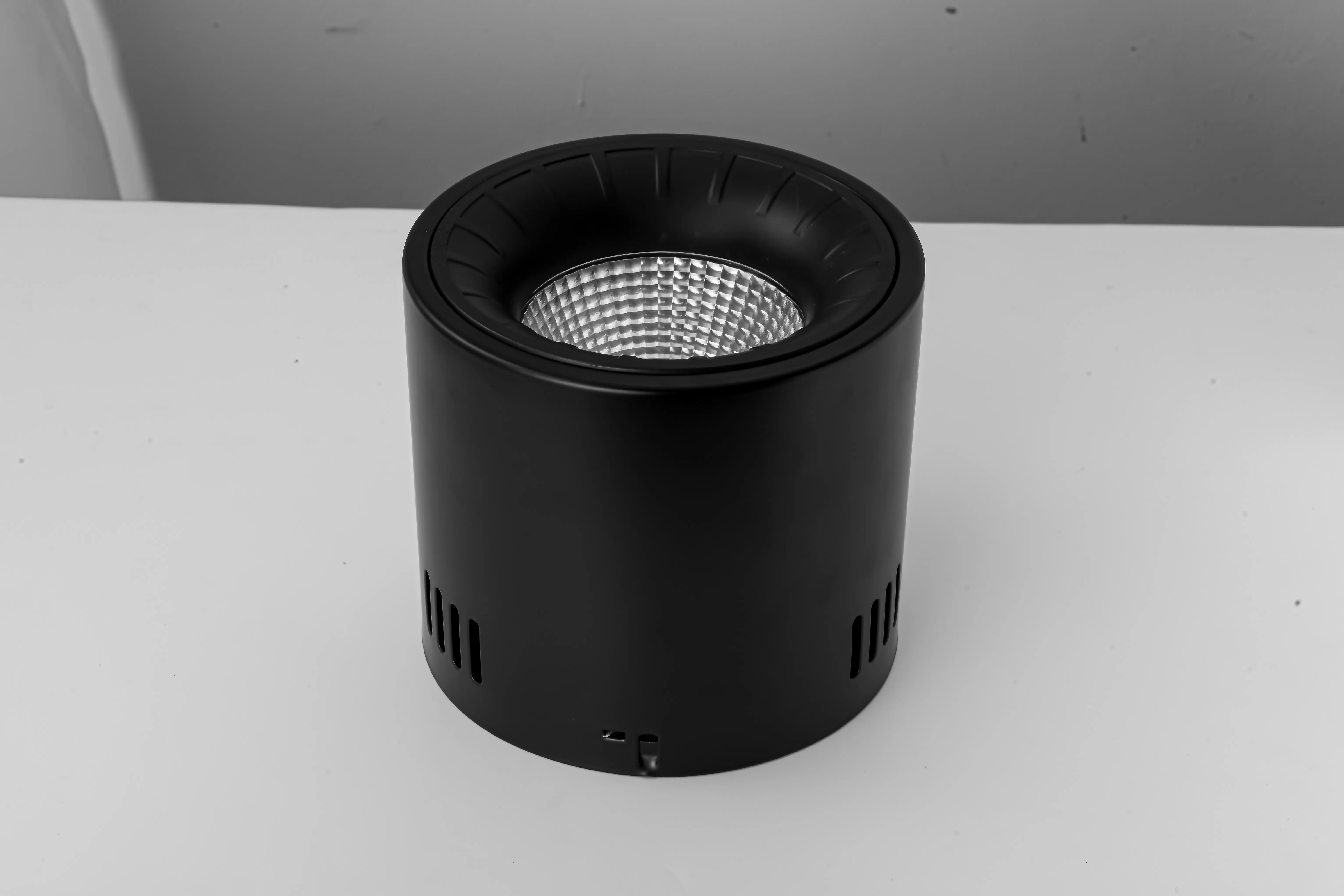 LED 30W大吸頂筒燈