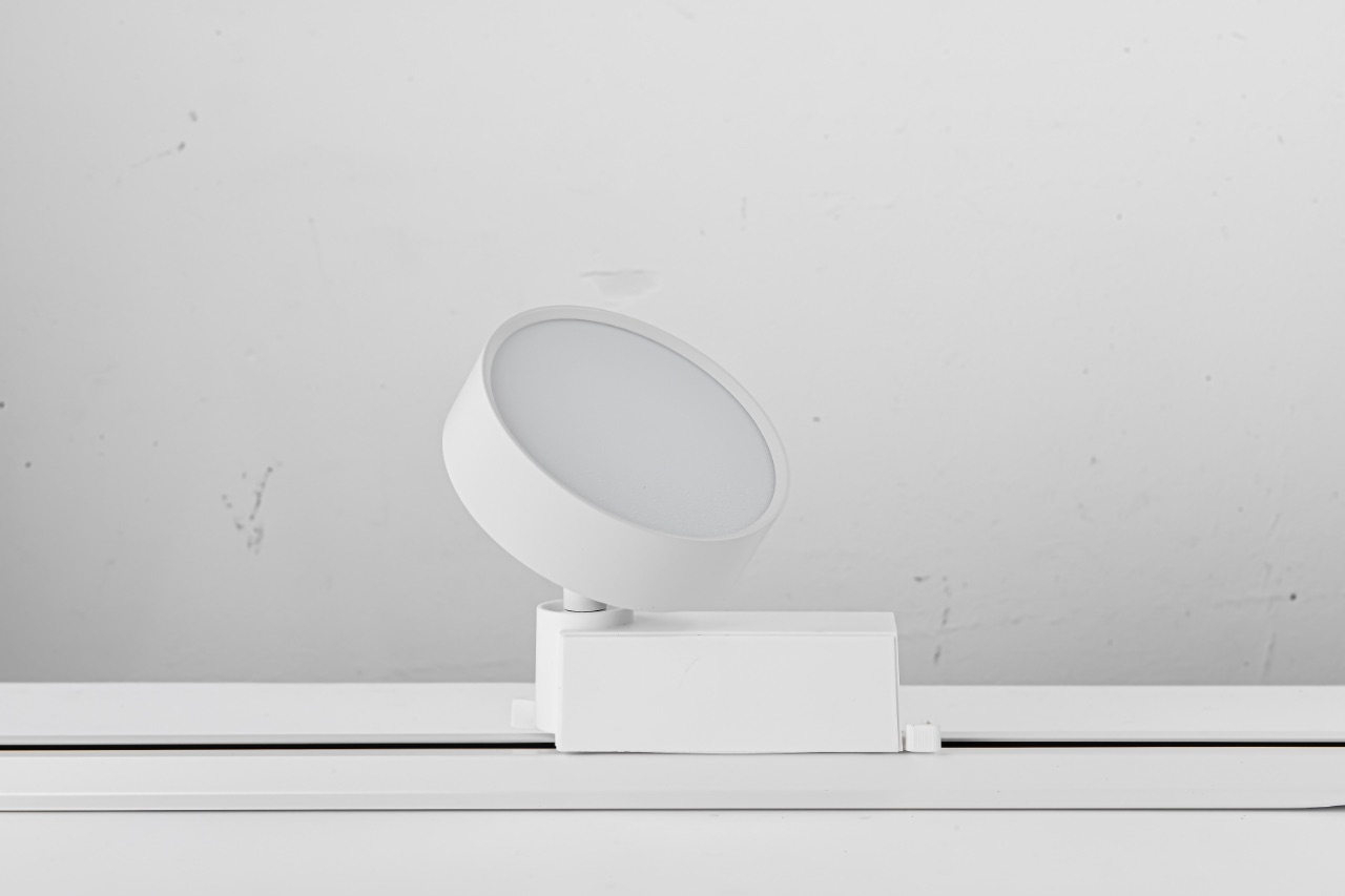 LED 8W飛碟擴散版軌道燈,JG08188B/W,LED8W飛碟擴散版軌道燈,私房精品燈飾/品牌保固2年/全省皆有經銷服務,商品規格,基本款