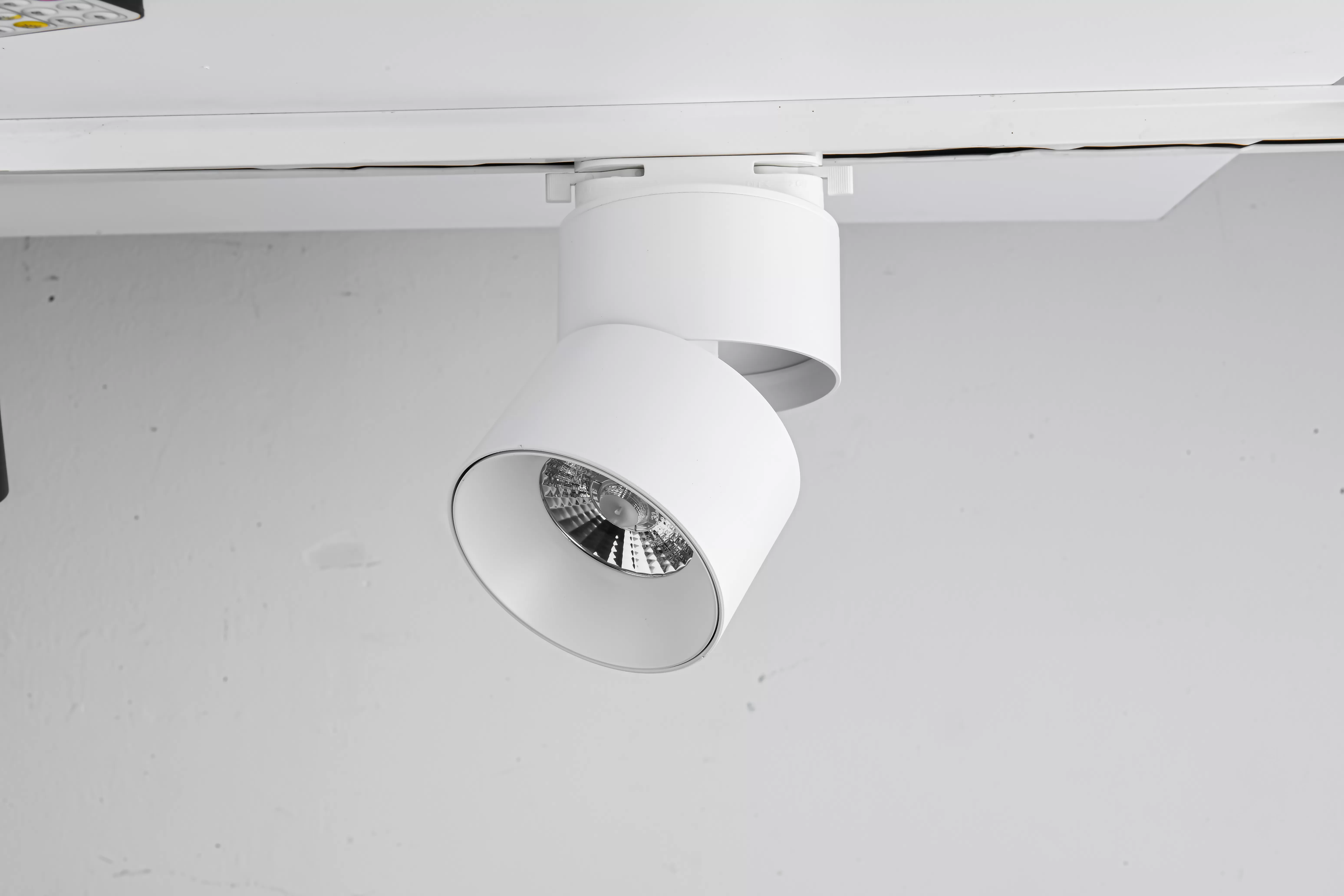 LED12W開合式圓型壓鑄軌道燈,JG12157B/W,LED12W開合式圓型壓鑄軌道燈,私房精品燈飾/品牌保固2年/全省皆有經銷服務,商品規格,長筒