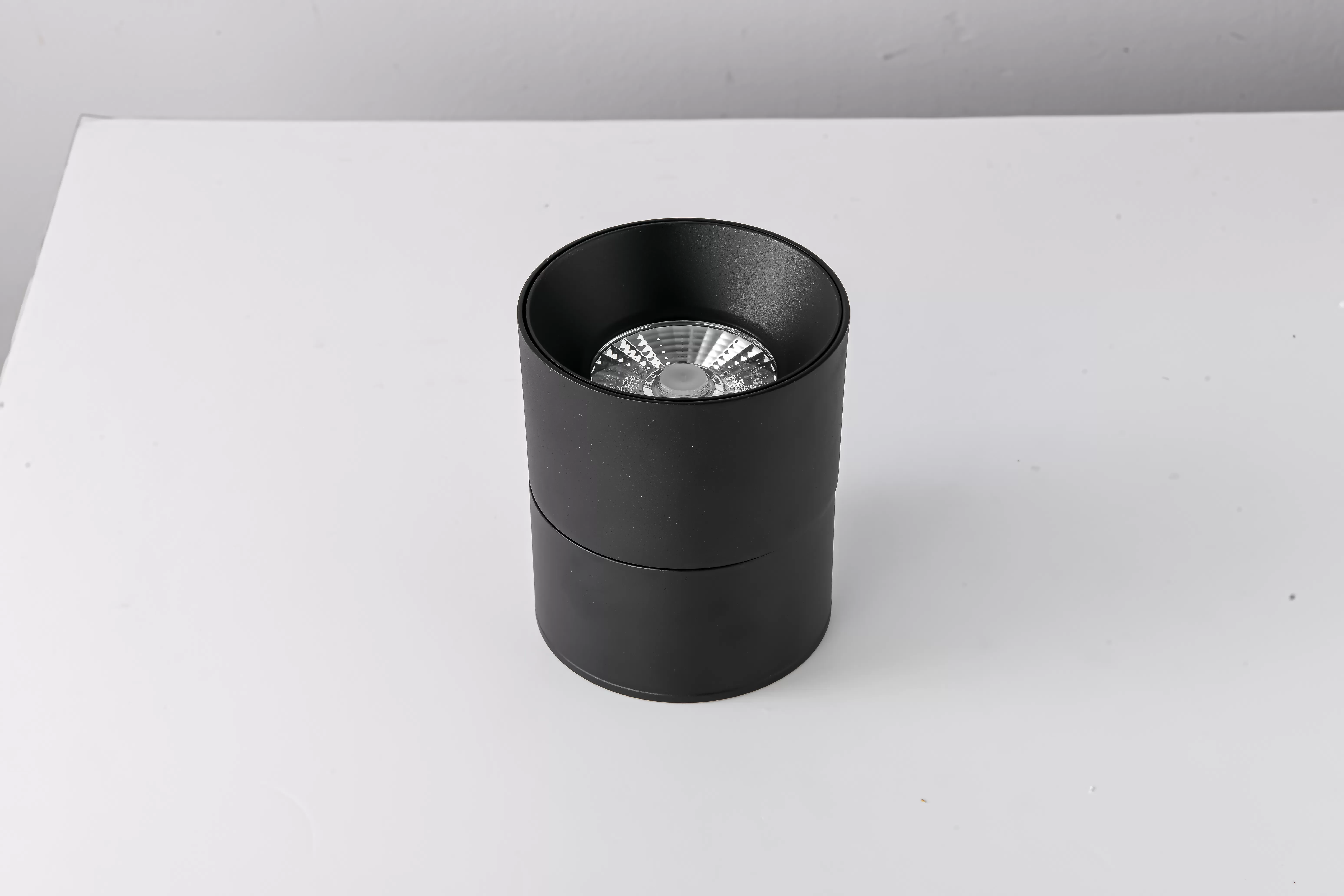 LED12W開合式圓型壓鑄吸頂燈,JC12157B/W,LED12W開合式圓型壓鑄吸頂燈,私房精品燈飾/品牌保固2年/全省皆有經銷服務,商品規格,特殊款