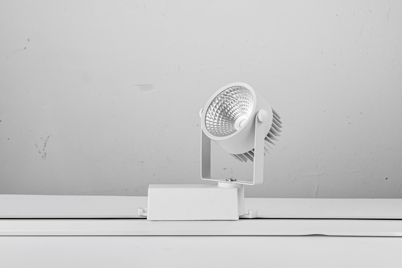 LED 8W反射杯軌道燈,JG08365B/W,LED8W反射杯軌道燈,私房精品燈飾/品牌保固2年/全省皆有經銷服務,商品規格,基本款