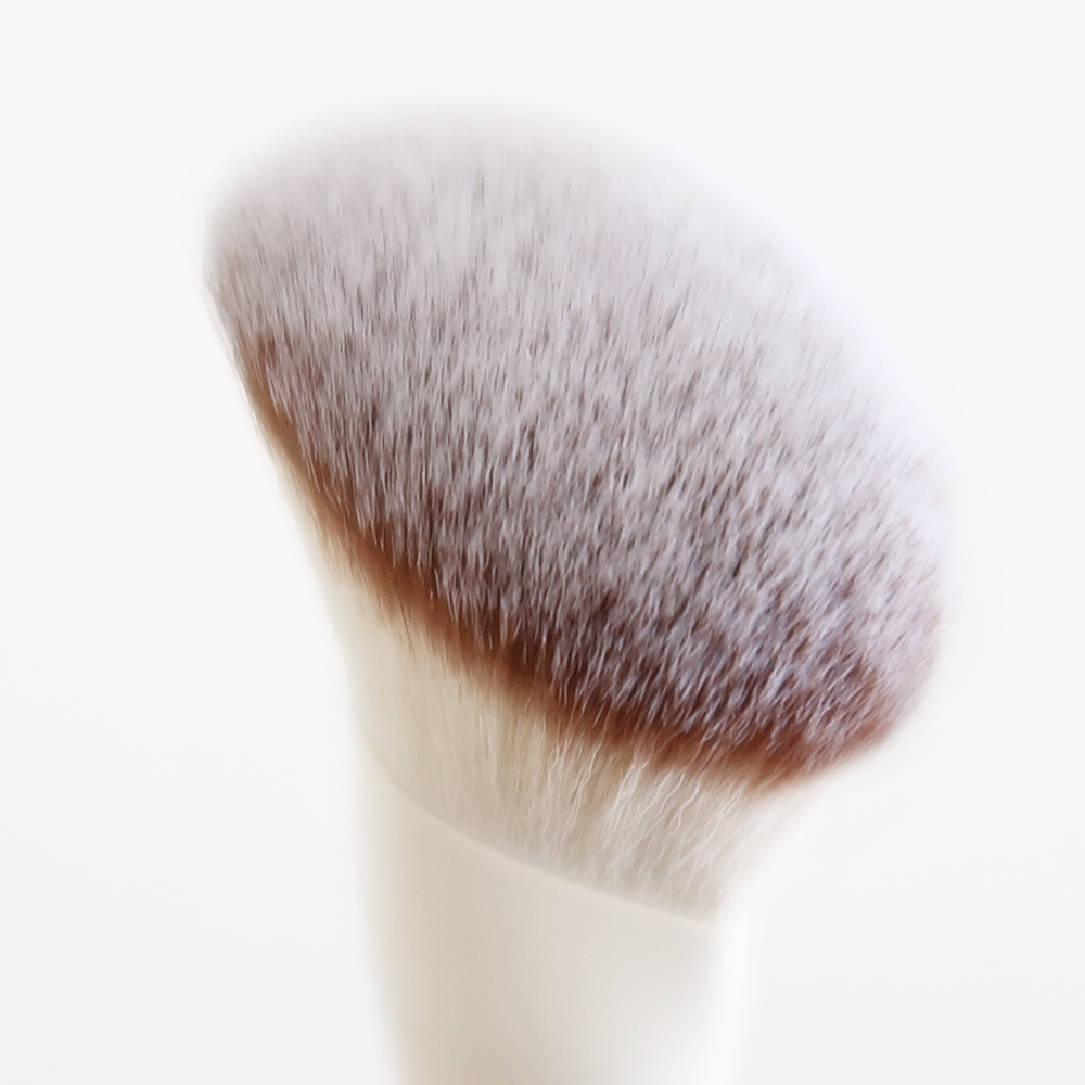 小水滴粉餅刷(米白),底妝刷具dcard推薦,底妝刷推薦,底妝刷,底妝,LSY