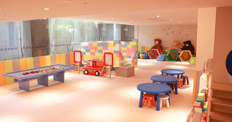 嘉義樂億皇家 4人房,U53340001,嘉義樂億皇家4人房,含早餐,寒暑假平日不加價,免費停車