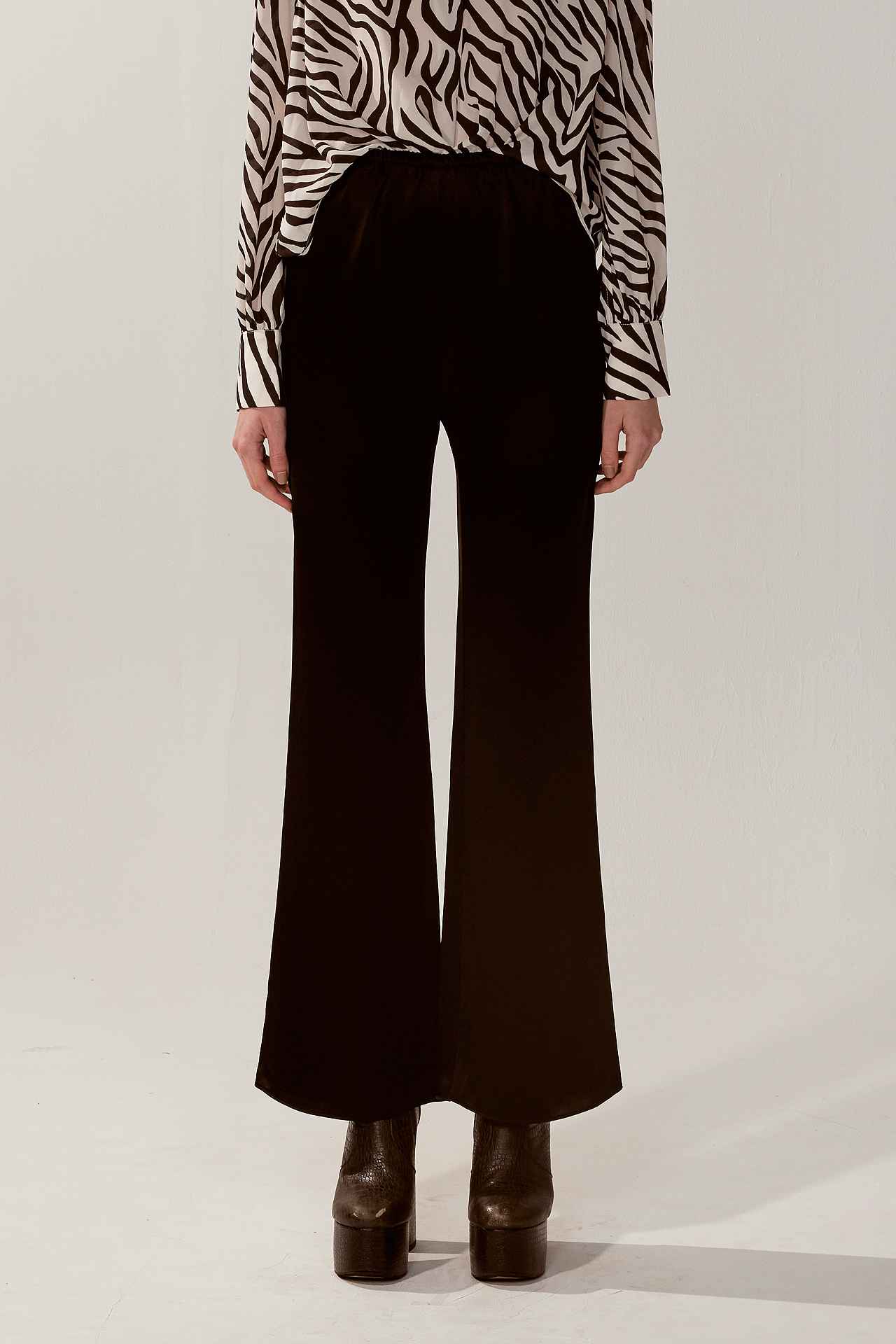 優雅緞面顯瘦喇叭褲