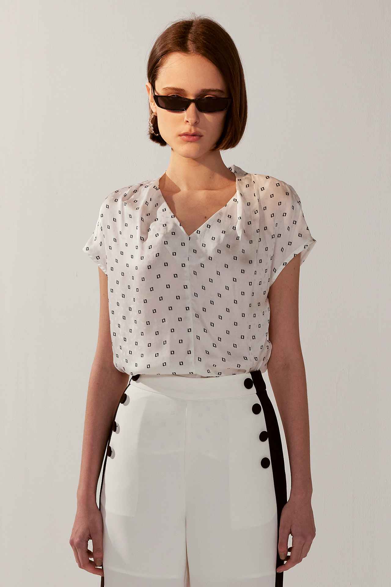 法式方塊印花絲感上衣